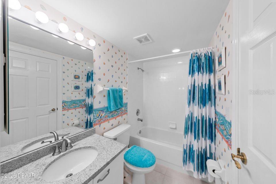 TOWERS AT PONCE INLET TOWER 01 CONDO - Residential