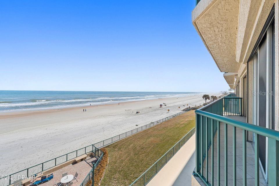 TOWERS AT PONCE INLET TOWER 01 CONDO - Residential