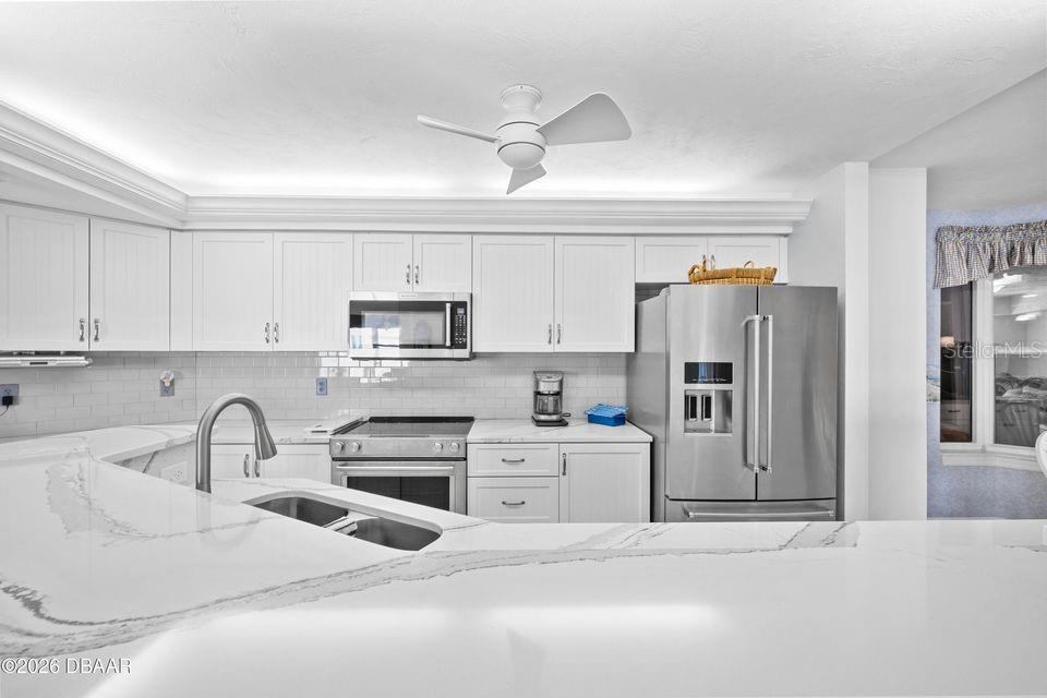 TOWERS AT PONCE INLET TOWER 01 CONDO - Residential