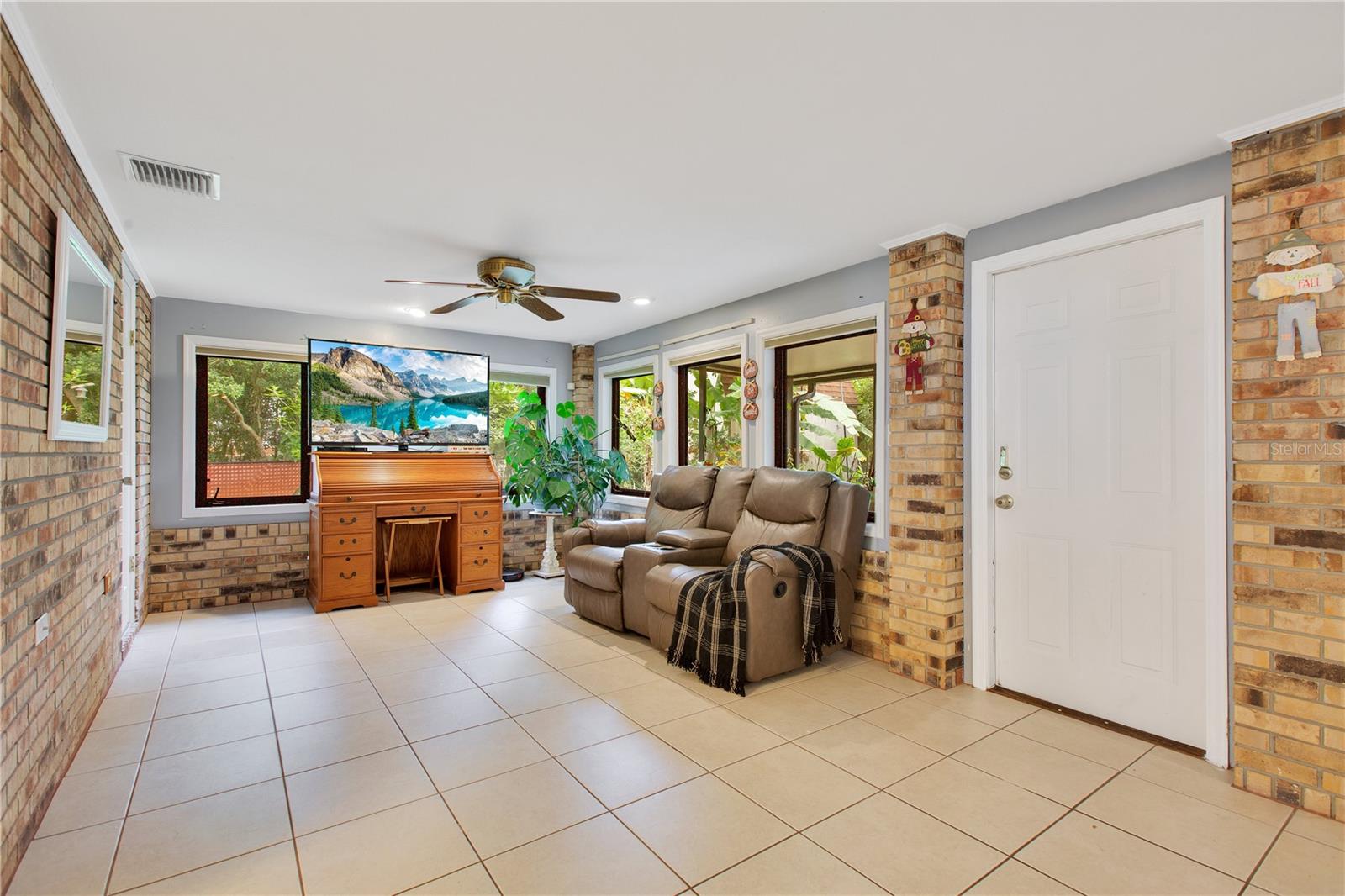 DELTONA LAK UNT 08 REP PT BLKS 163 164 352 & 353 - Residential