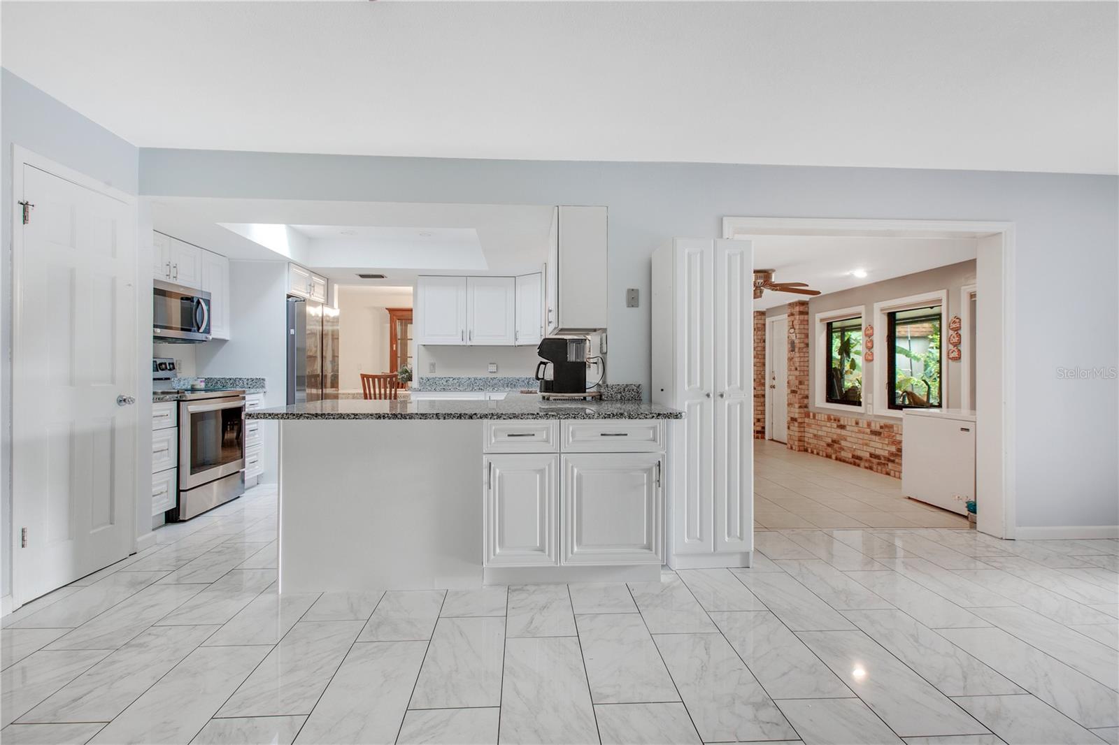 DELTONA LAK UNT 08 REP PT BLKS 163 164 352 & 353 - Residential