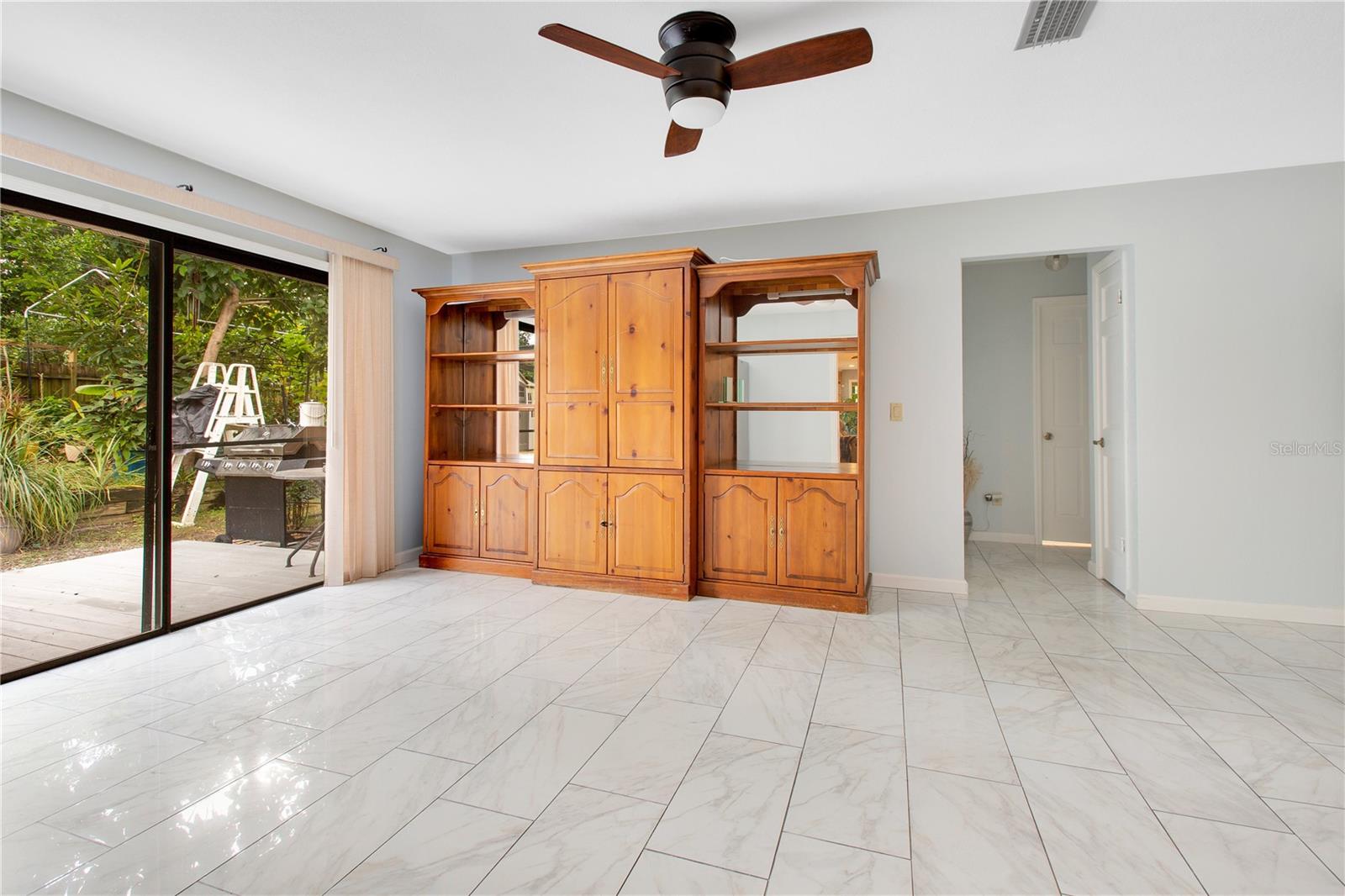 DELTONA LAK UNT 08 REP PT BLKS 163 164 352 & 353 - Residential