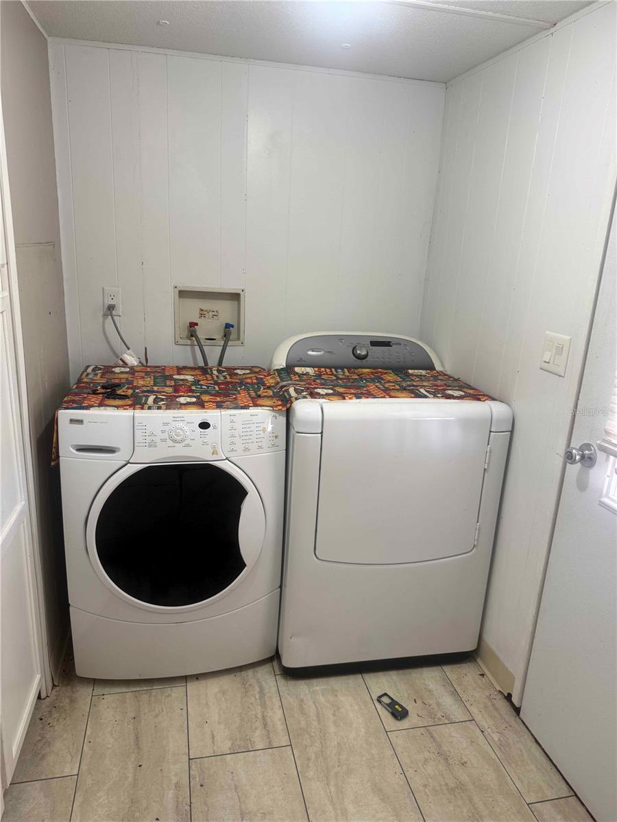 ACREAGE - Residential