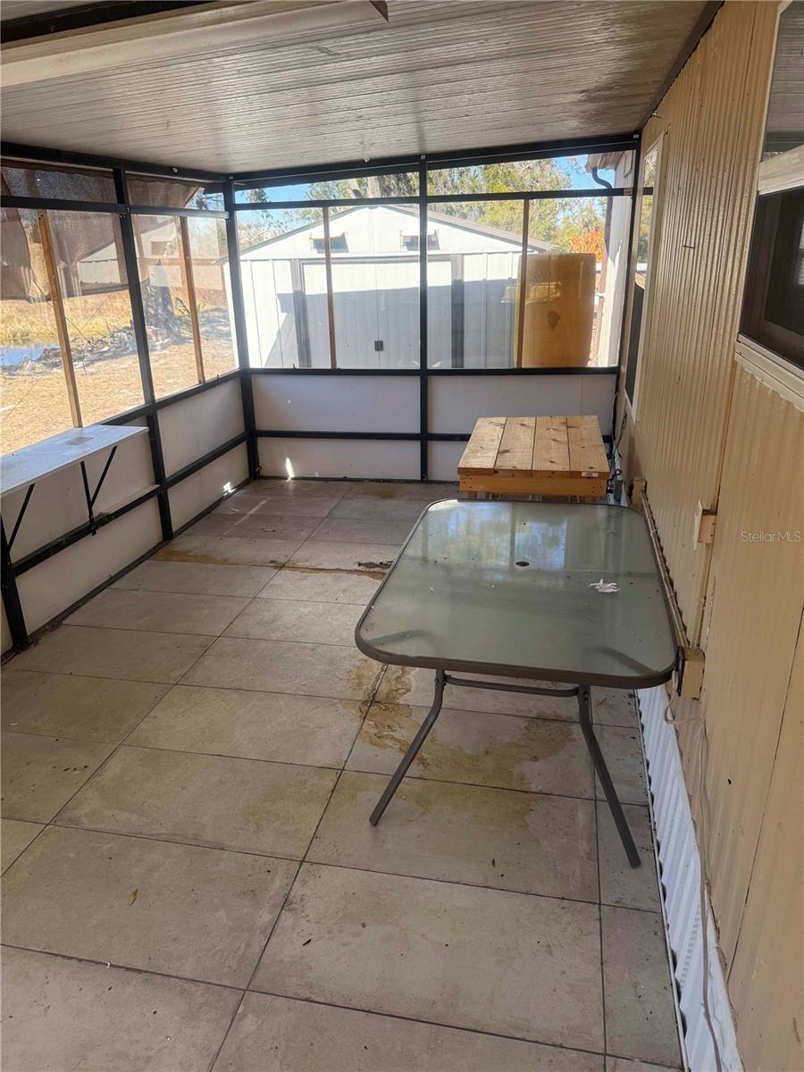 ACREAGE - Residential