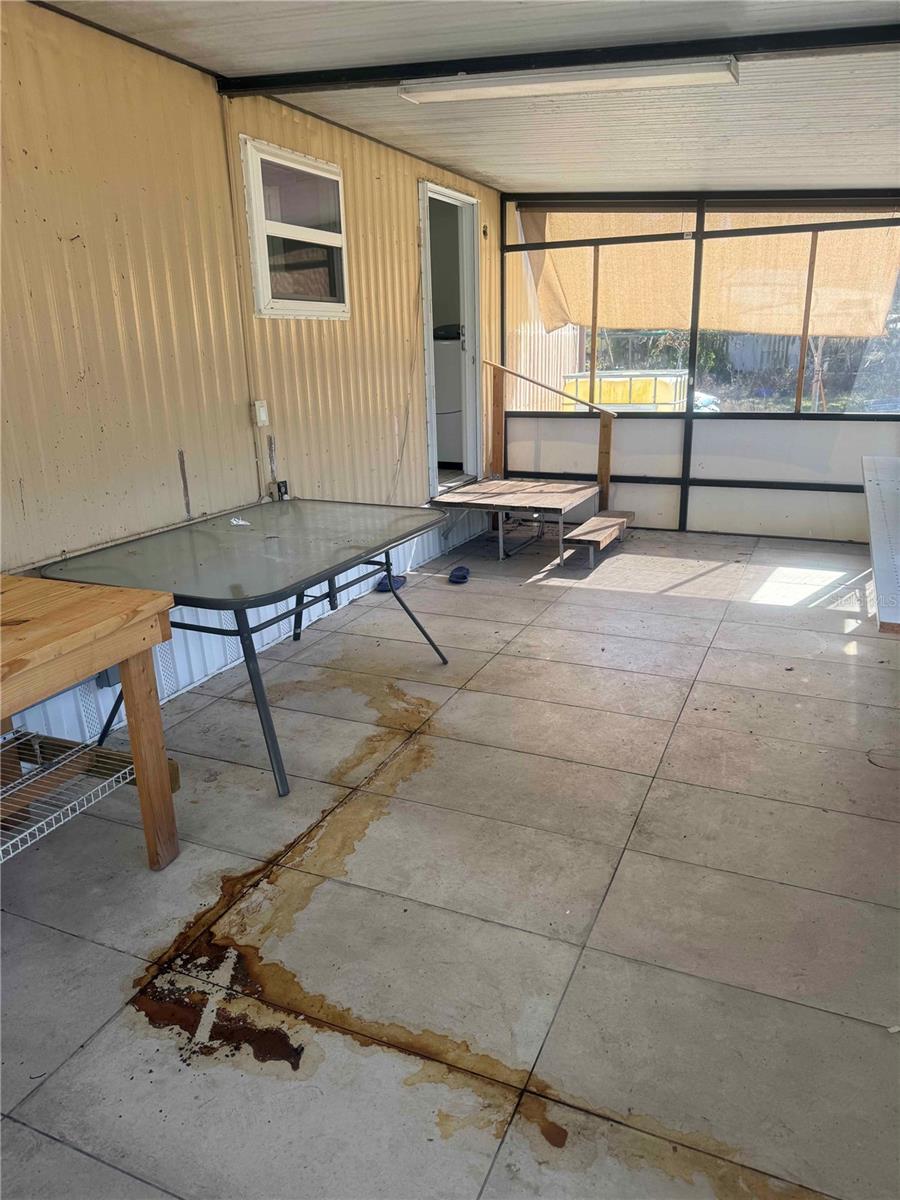 ACREAGE - Residential