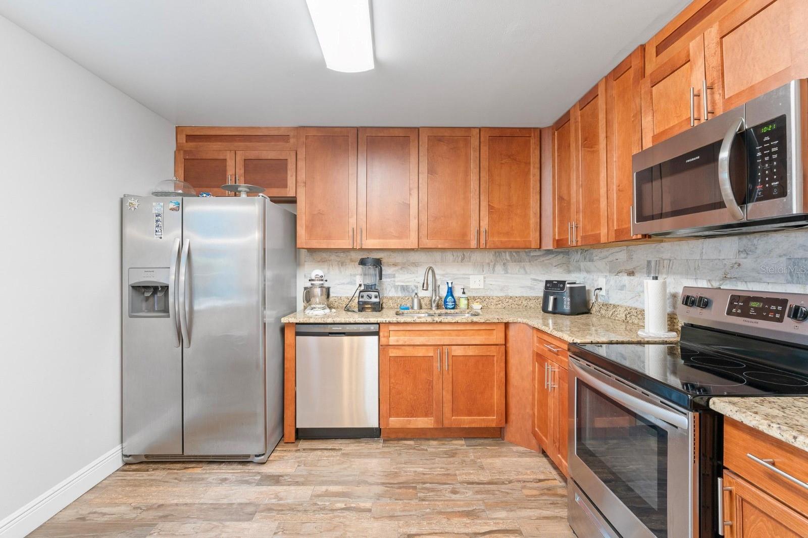 CLUBSIDE AT SABAL POINT A CONDO - Residential