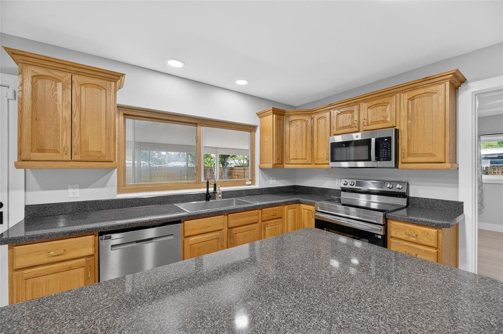 RUSKIN CITY 1ST ADD - Residential