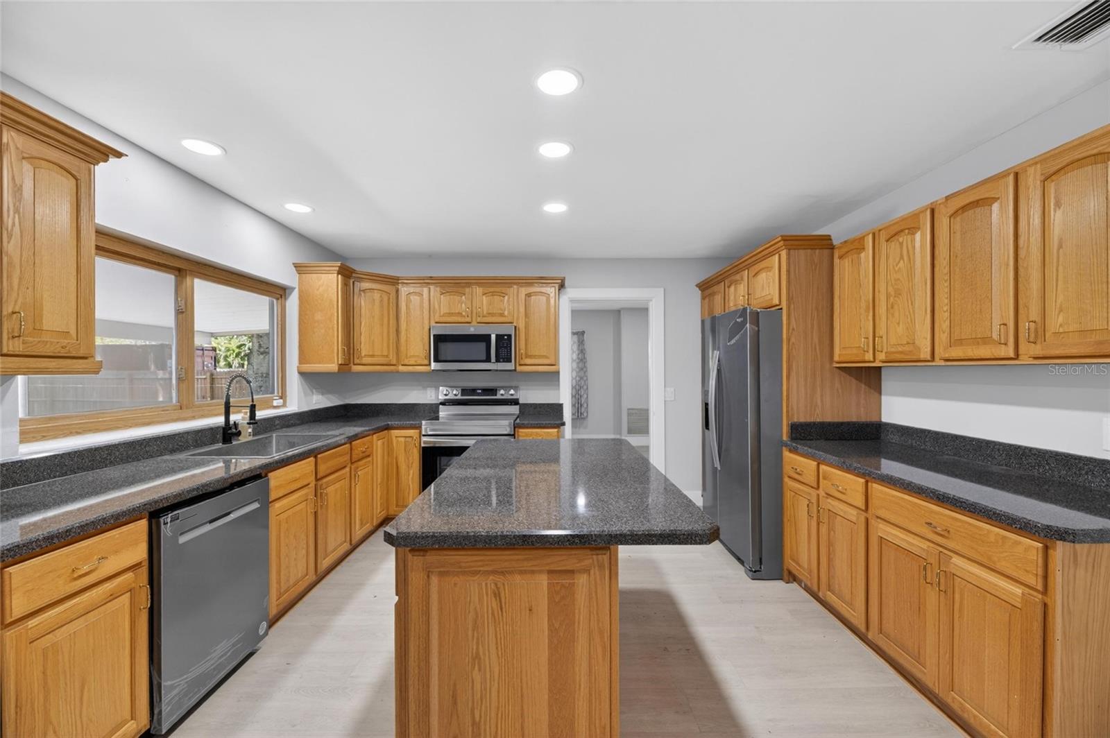 RUSKIN CITY 1ST ADD - Residential