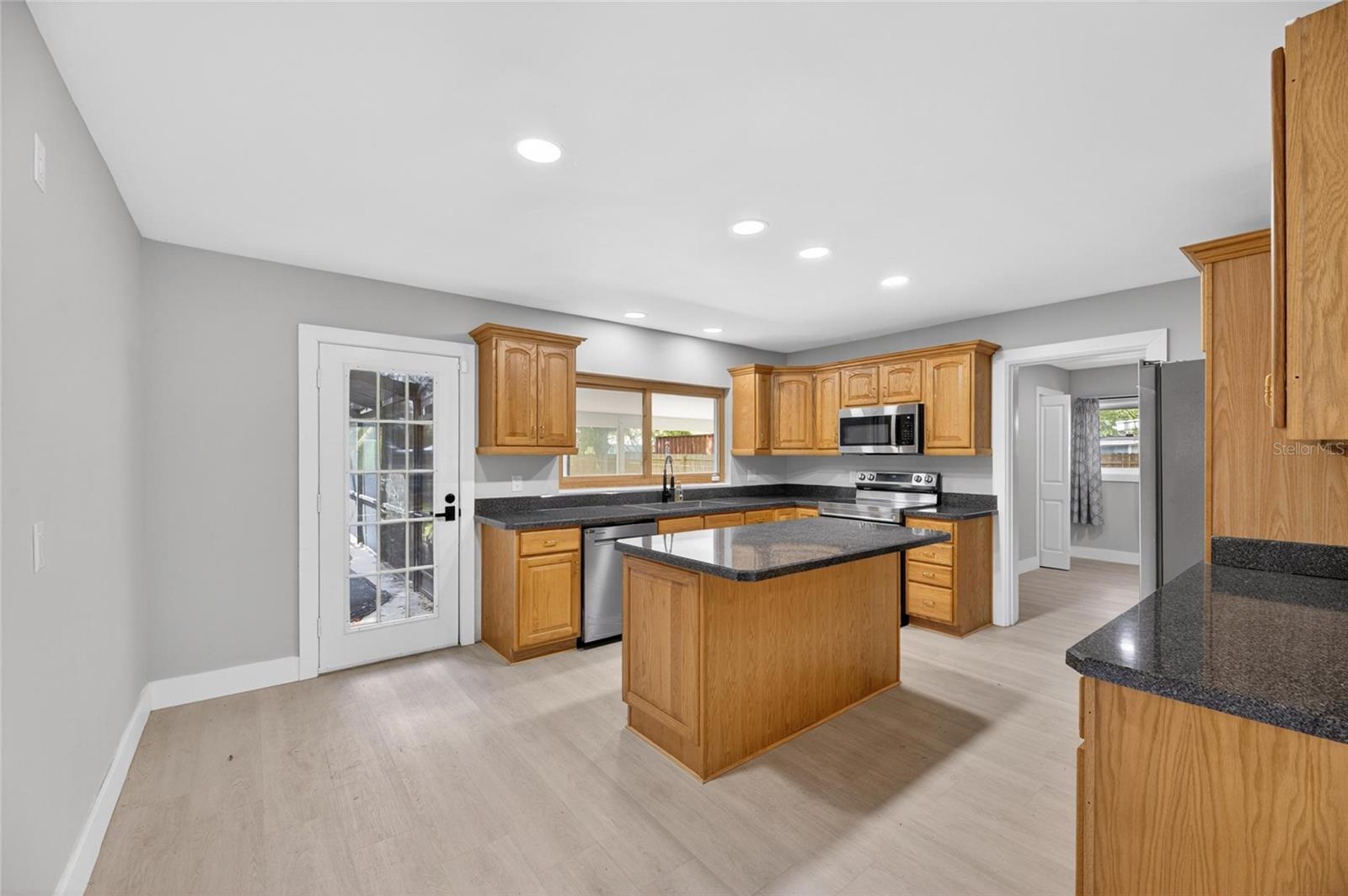 RUSKIN CITY 1ST ADD - Residential