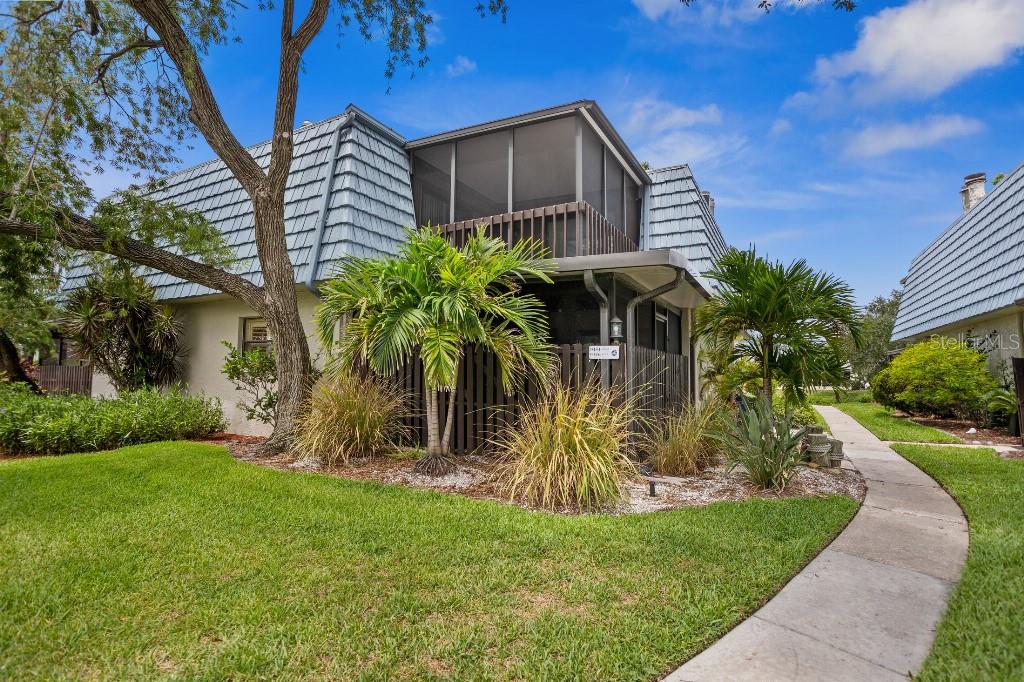 A two story townhouse with gulf access and a deeded boat slip that does not require flood insurance and did not flood during Helene or Milton the last two hurricanes. fully renovated beautiful spot 1 mile from Indian Rocks Beach.