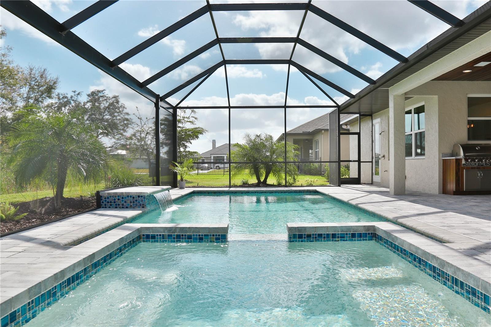 MAPLE LKS - Residential
