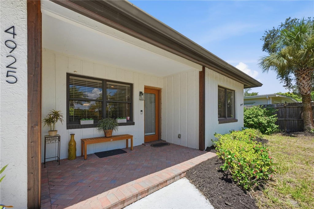 Photo of 4925 Remington Drive, Sarasota, FL 34234 (MLS # A4702395)