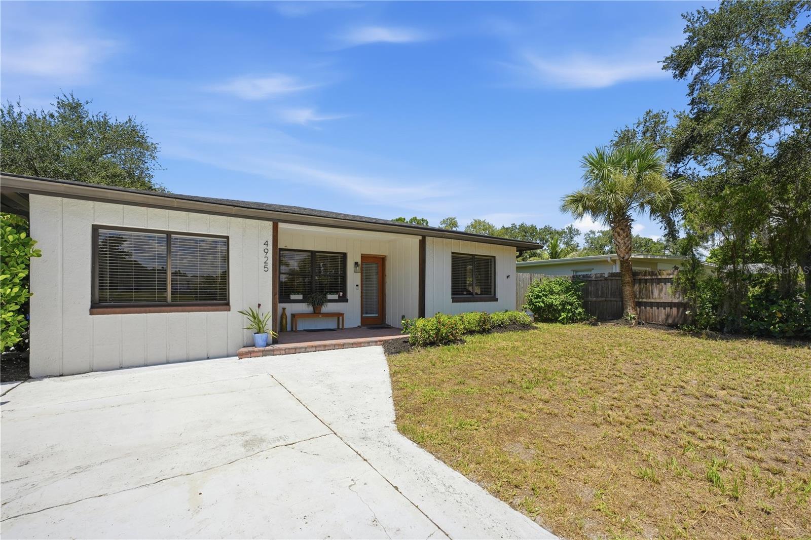 4925 REMINGTON DRIVE