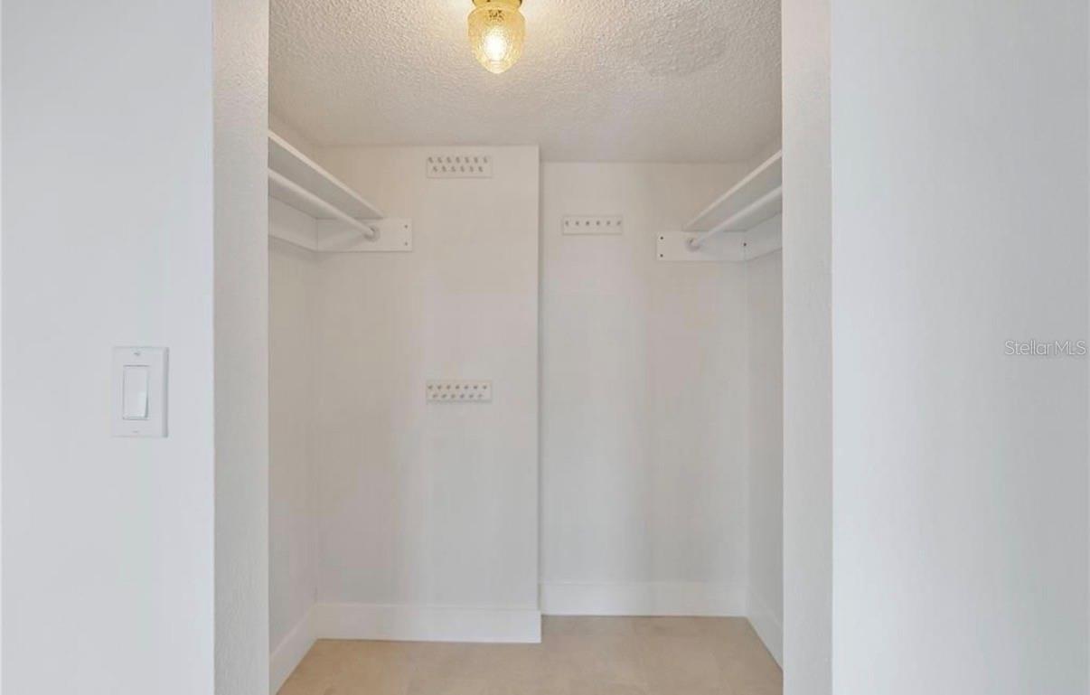 TIERRA I CONDO - Residential Lease