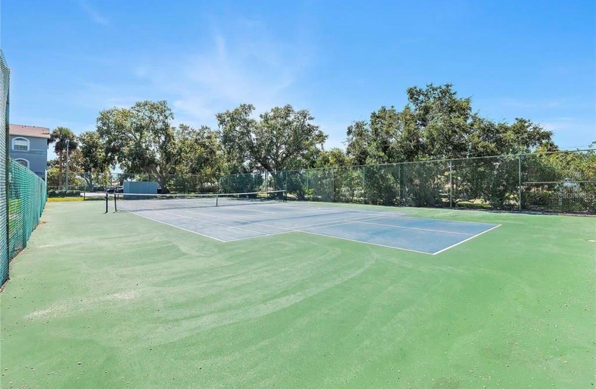 TIERRA I CONDO - Residential Lease