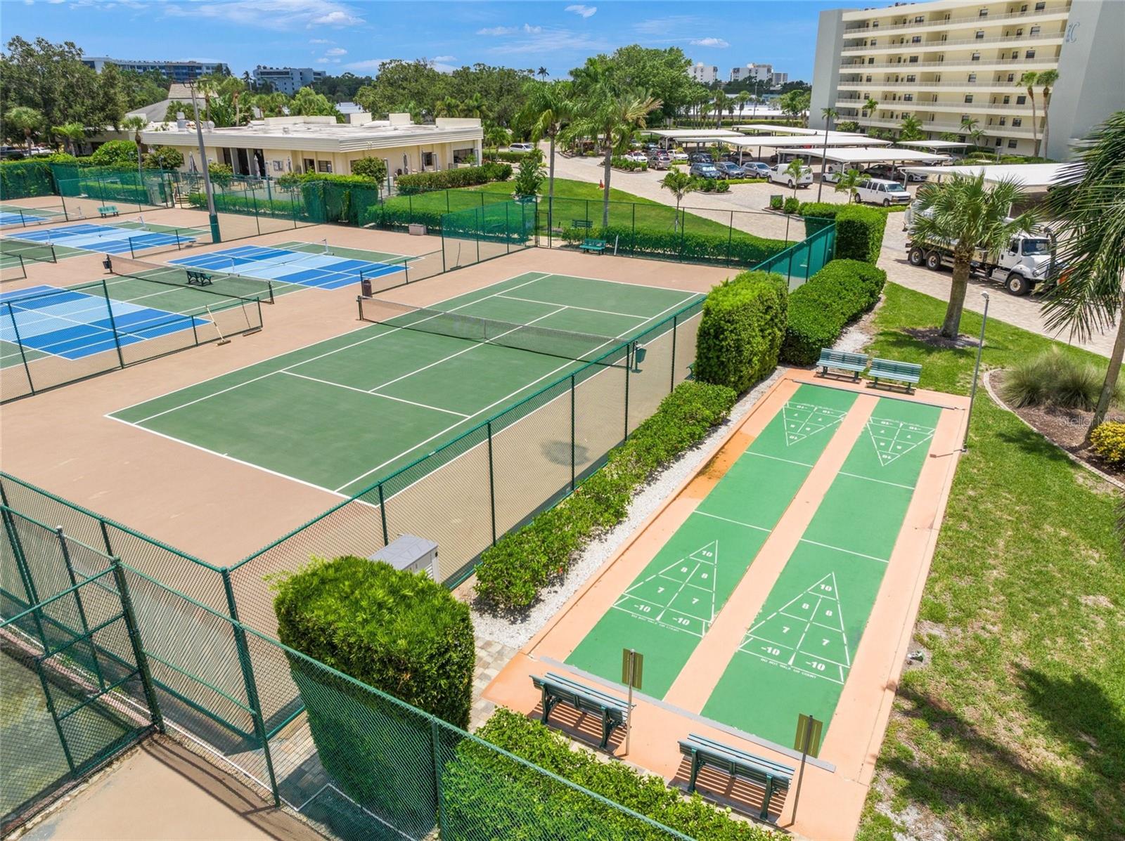 GULF & BAY CLUB PH 2 - Residential