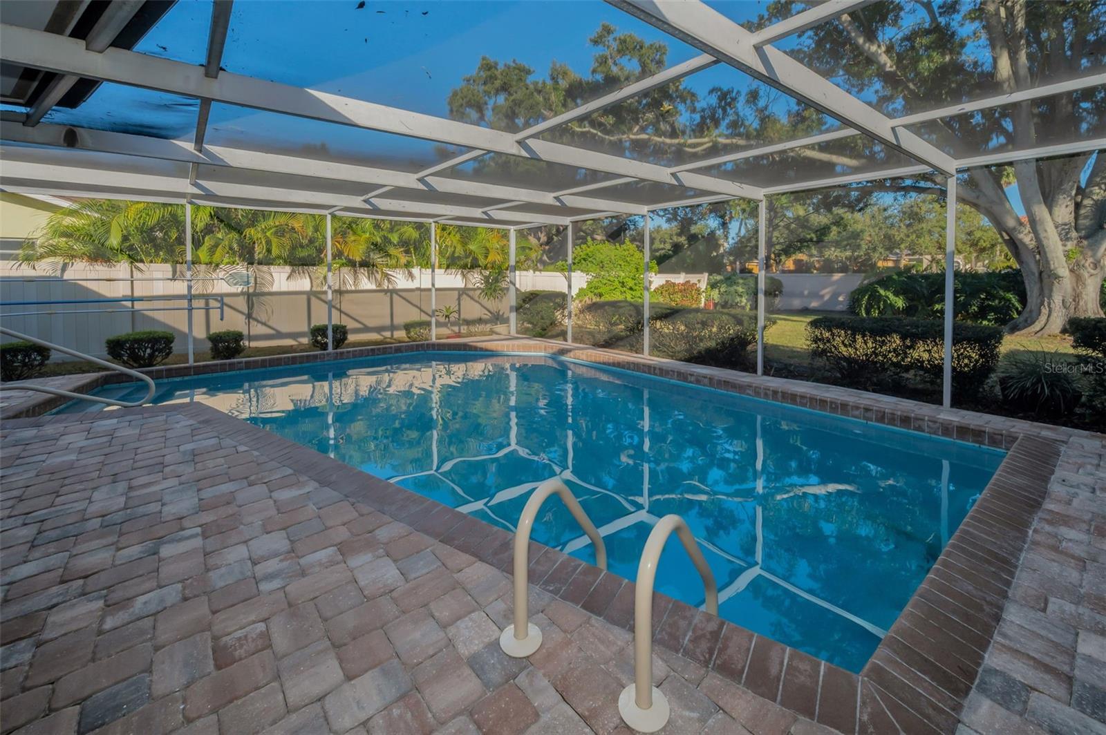 BARDMOOR GOLF VIEW ESTATE 2ND ADD - Residential