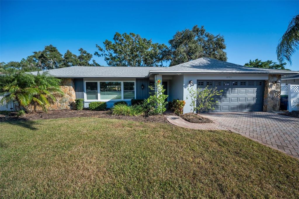 Photo of 8793 Merrimoor Boulevard E, Seminole, FL 33777 (MLS # TB8441756)