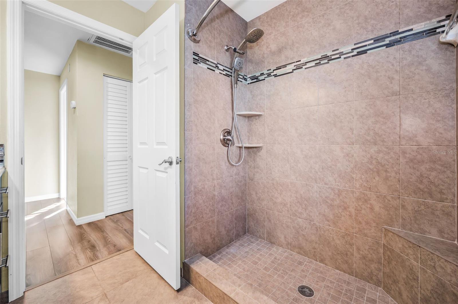 BARDMOOR GOLF VIEW ESTATE 2ND ADD - Residential