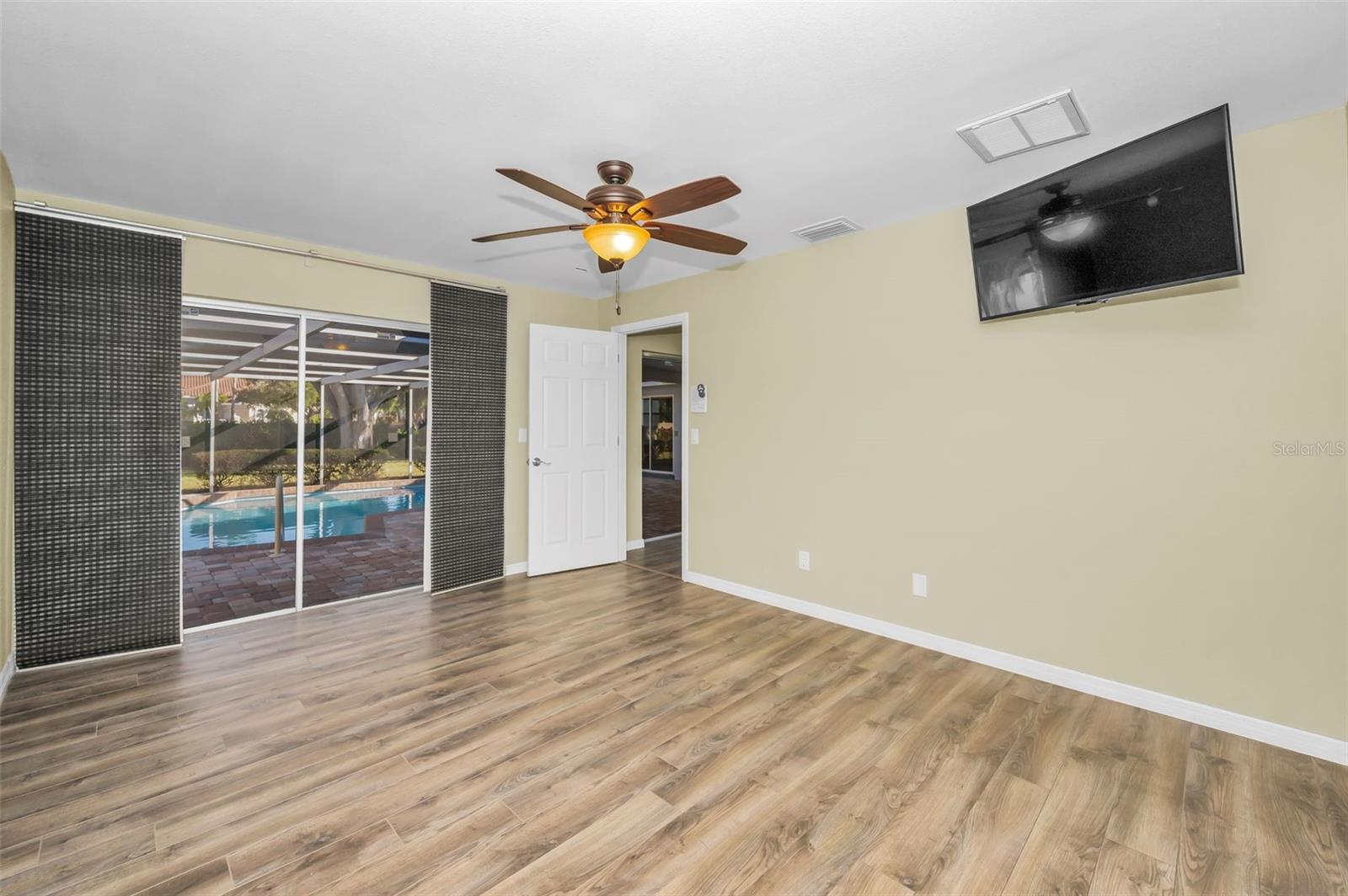 BARDMOOR GOLF VIEW ESTATE 2ND ADD - Residential