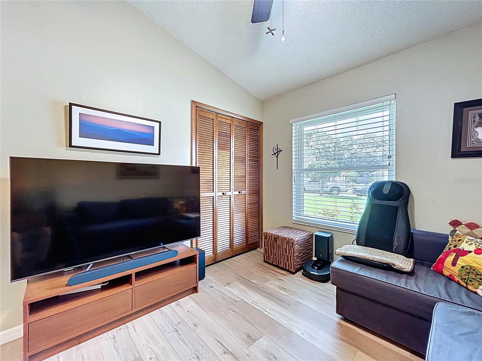 COUNTRY PLACE UNIT VI - Residential