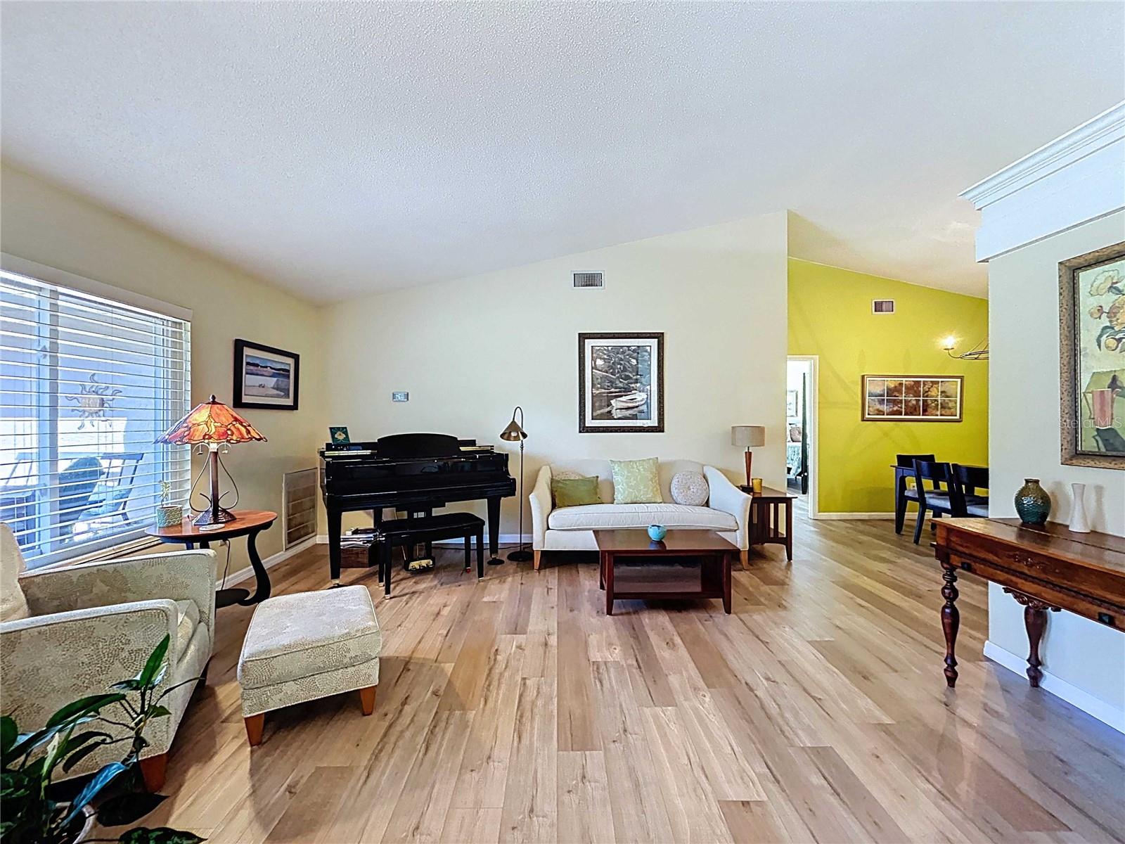 COUNTRY PLACE UNIT VI - Residential