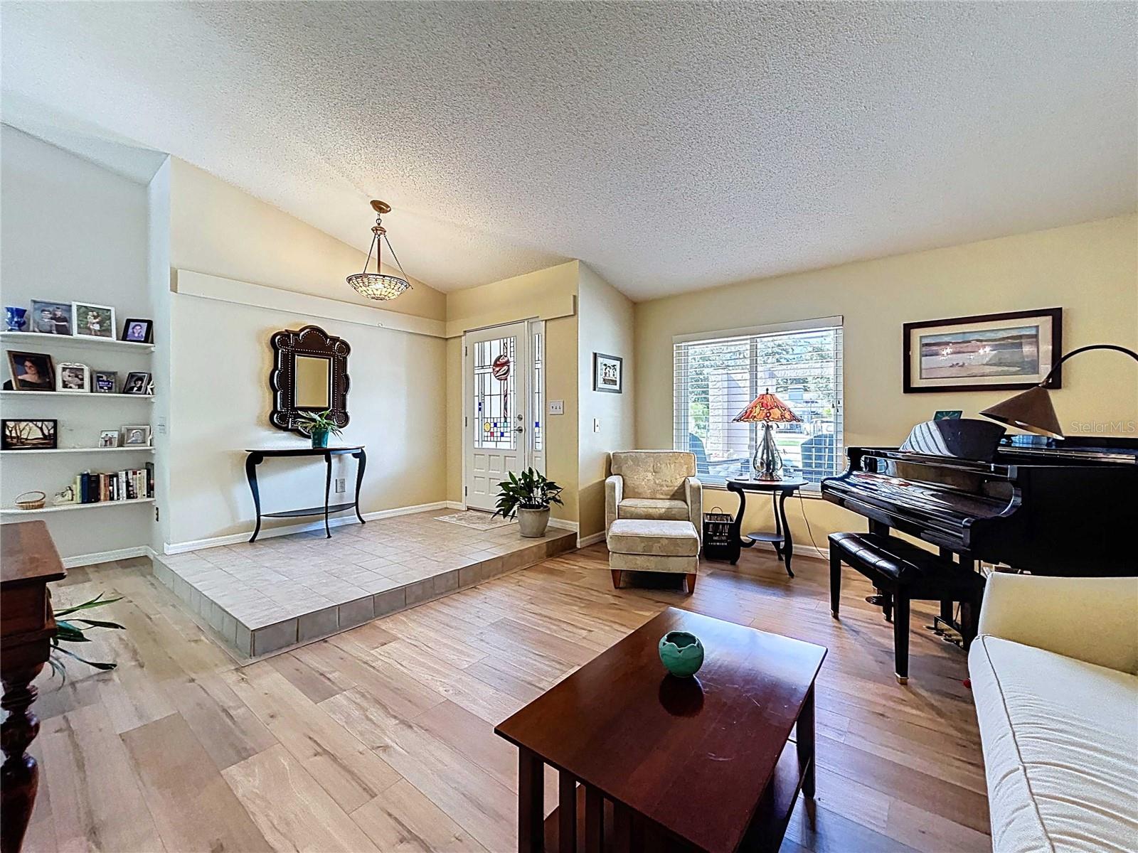 COUNTRY PLACE UNIT VI - Residential