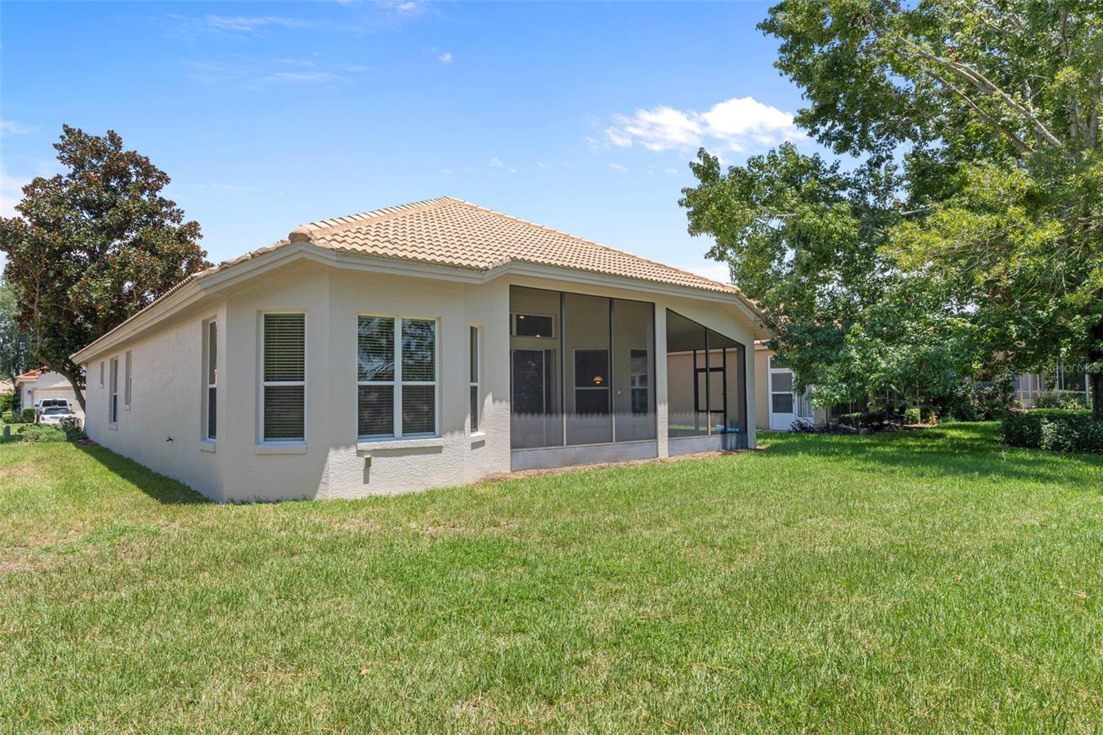 WOODVIEW VILLAS 03 - Residential