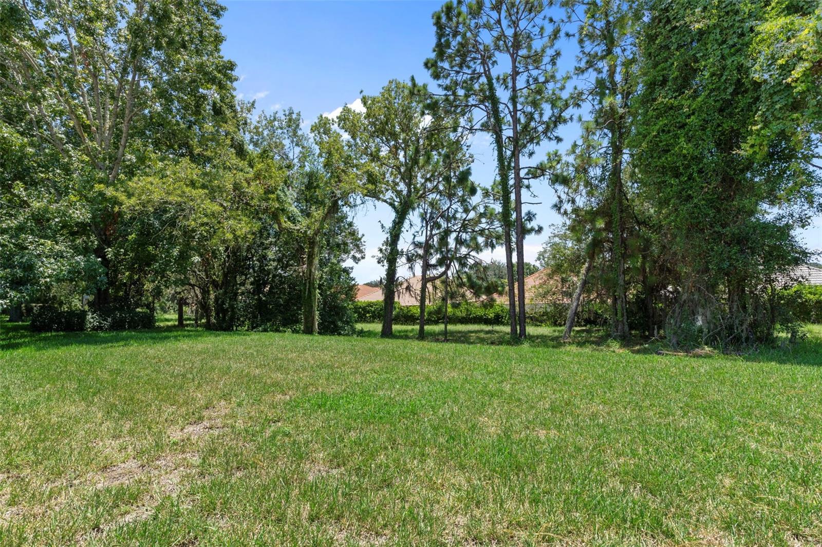 WOODVIEW VILLAS 03 - Residential