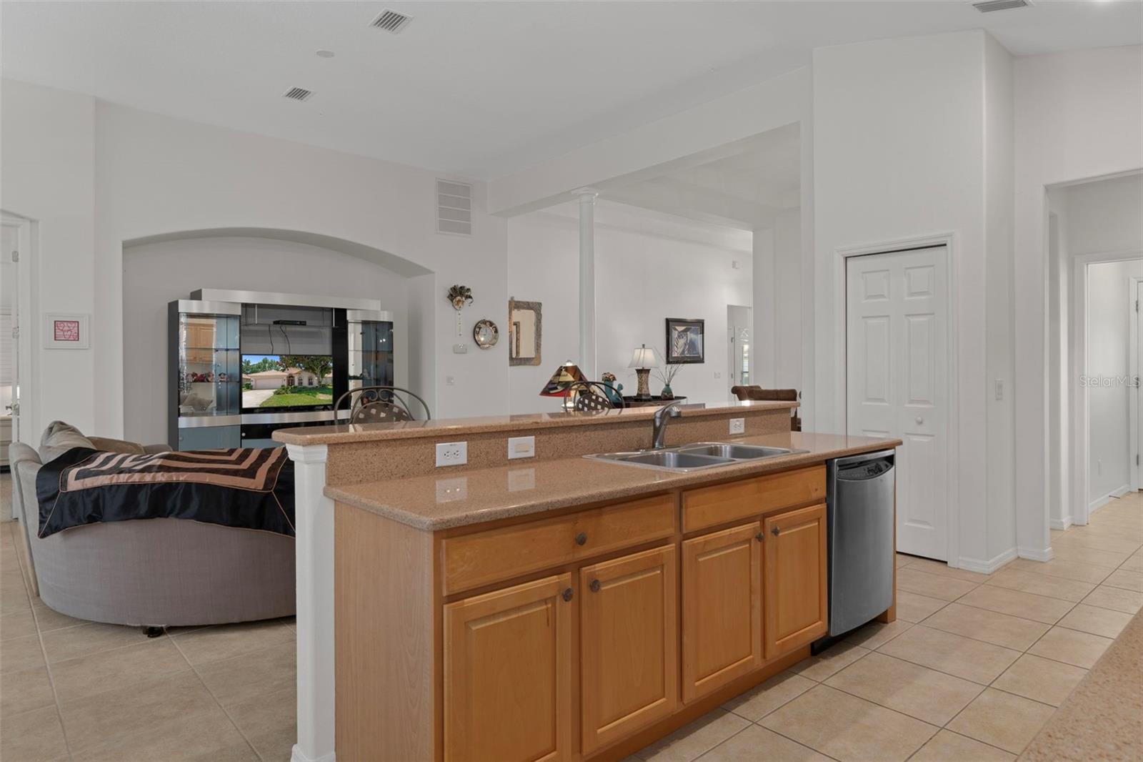 WOODVIEW VILLAS 03 - Residential