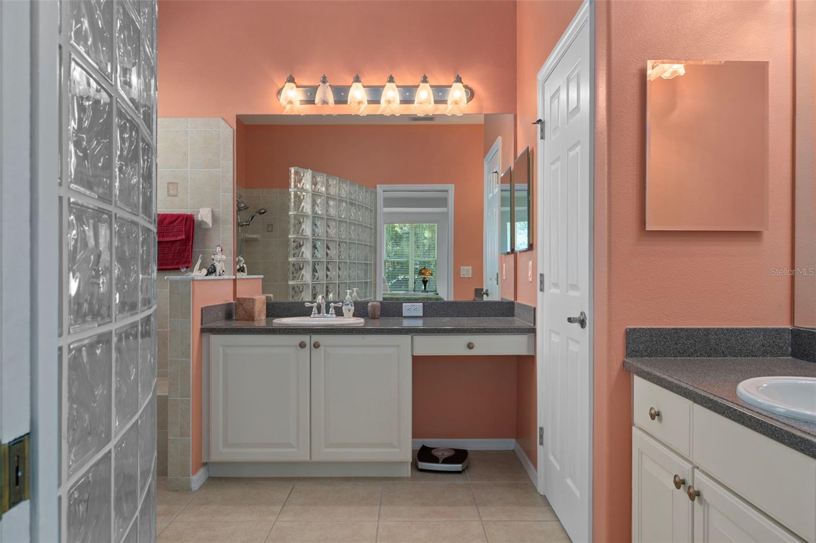 WOODVIEW VILLAS 03 - Residential