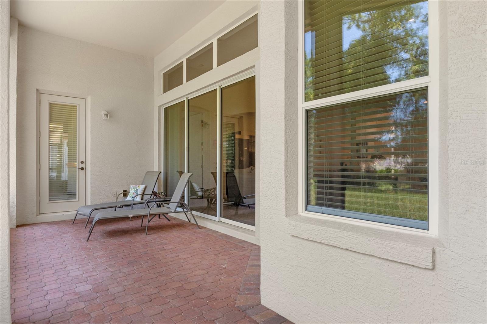 WOODVIEW VILLAS 03 - Residential