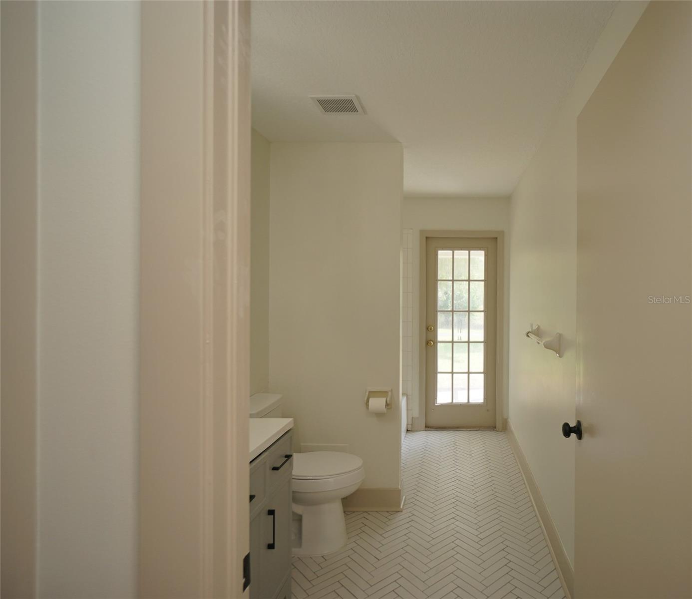 THE WILLOWS UNIT 3 - Residential Lease