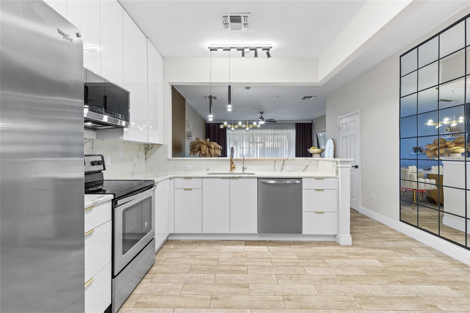 6388 CASTELVEN DRIVE 102