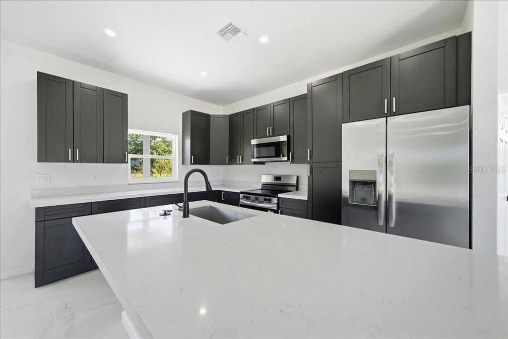 Photo of 3174 N Sedgewick Road, Avon Park, FL 33825 (MLS # A4675426)