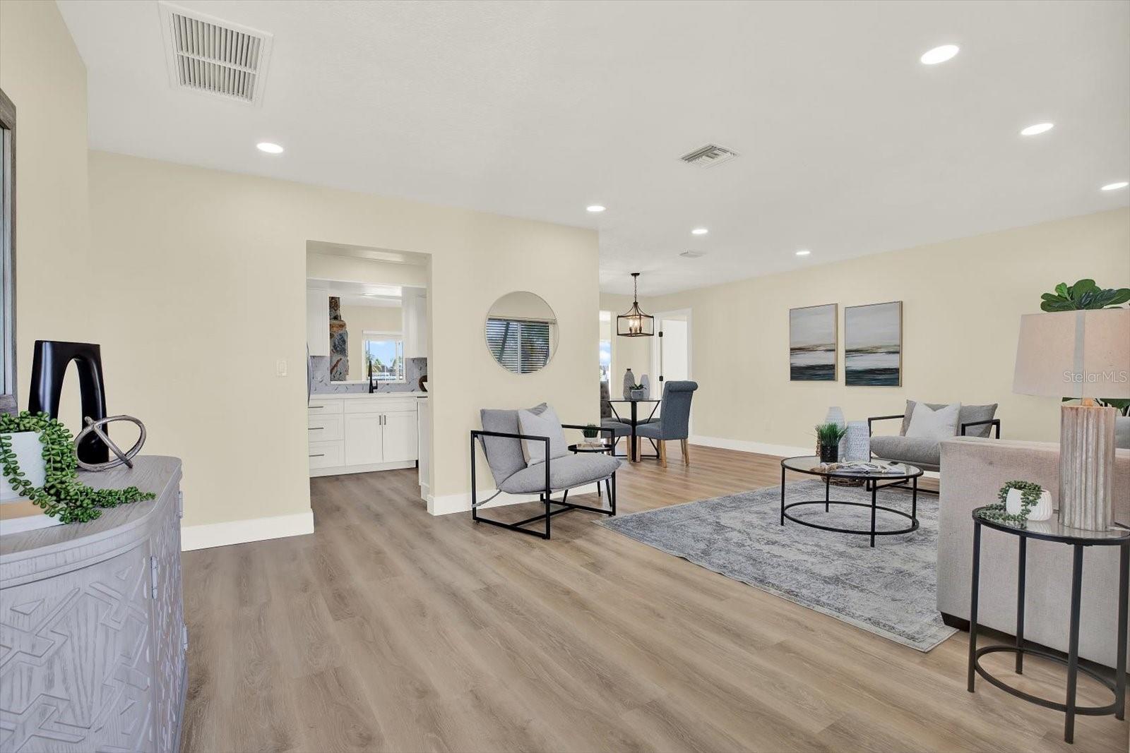 OAKHURST SHORES 5TH ADD - Residential