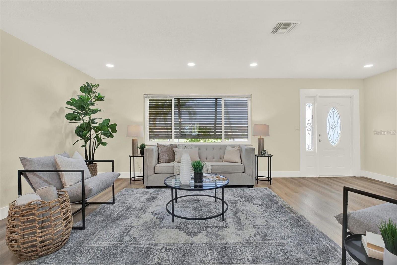 OAKHURST SHORES 5TH ADD - Residential