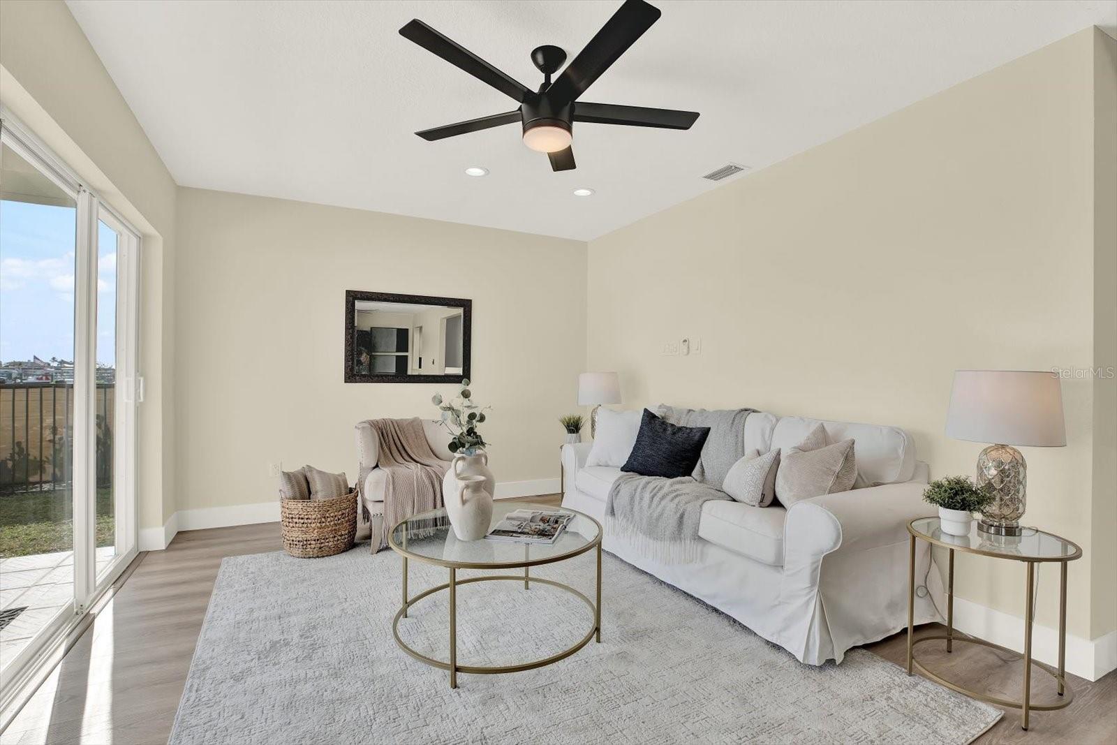 OAKHURST SHORES 5TH ADD - Residential