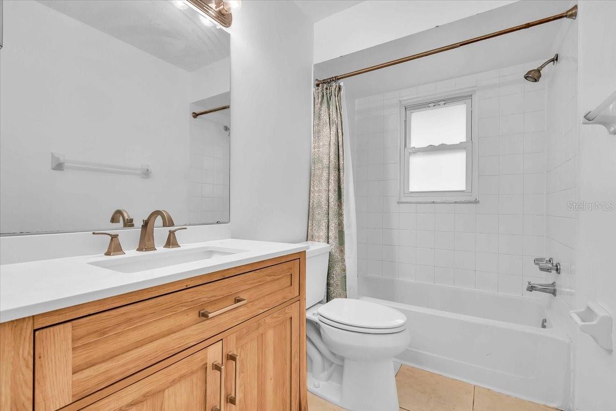 PORT CHARLOTTE SUB 02 - Residential Lease