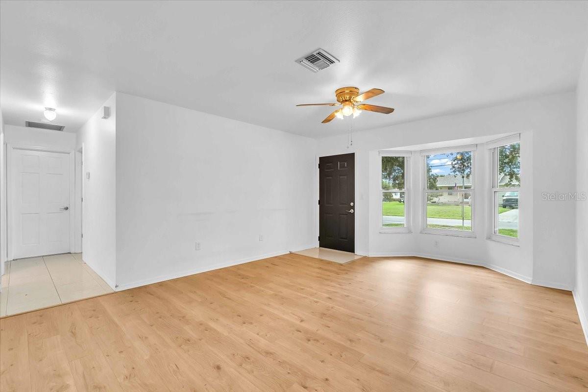 PORT CHARLOTTE SUB 02 - Residential Lease