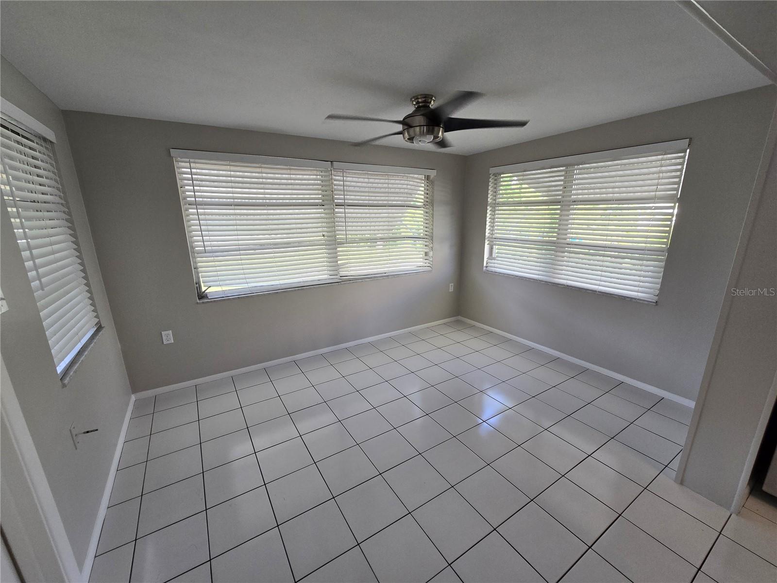 HOLIDAY LAKE ESTATES - Residential Lease