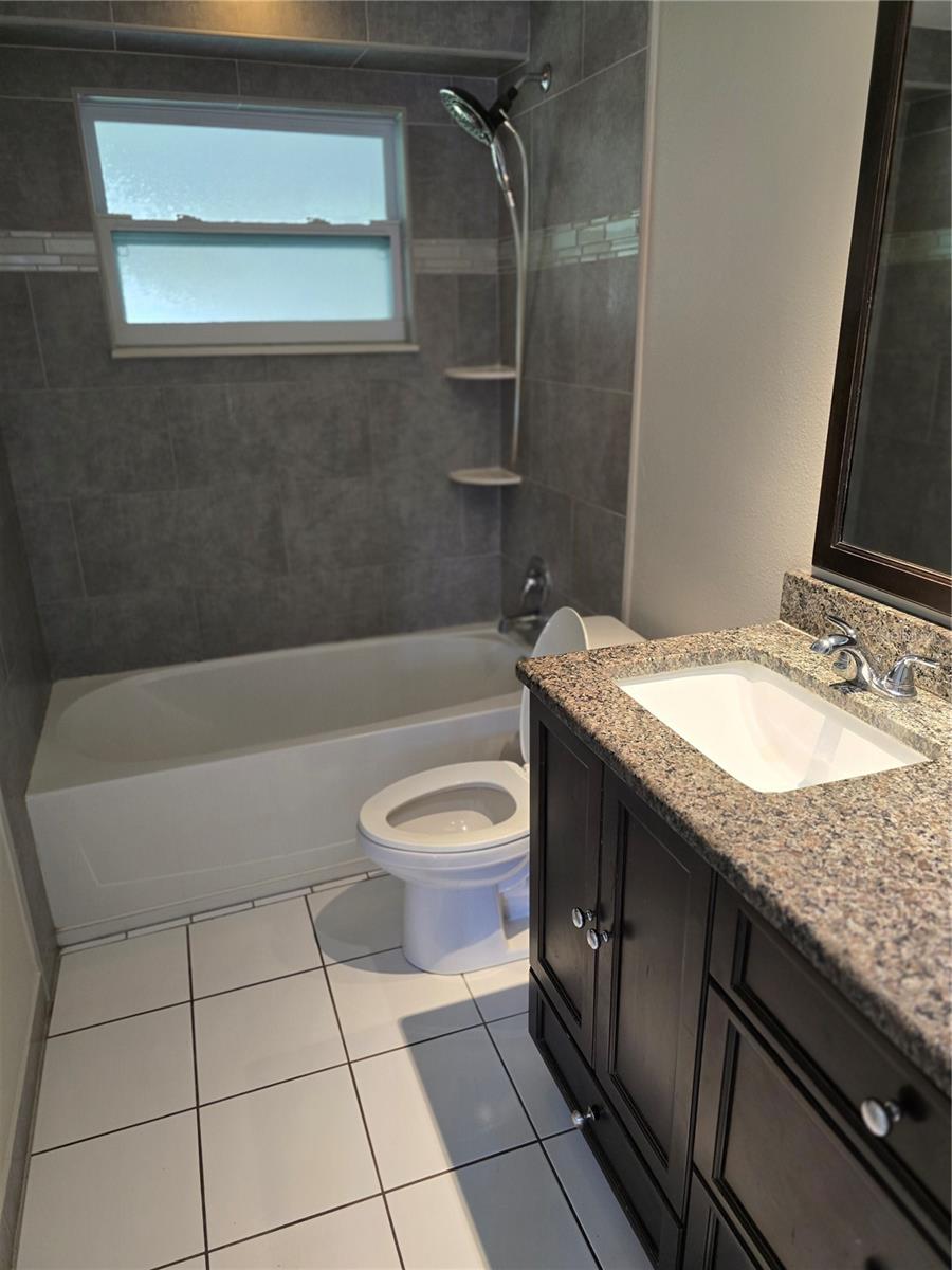 HOLIDAY LAKE ESTATES - Residential Lease