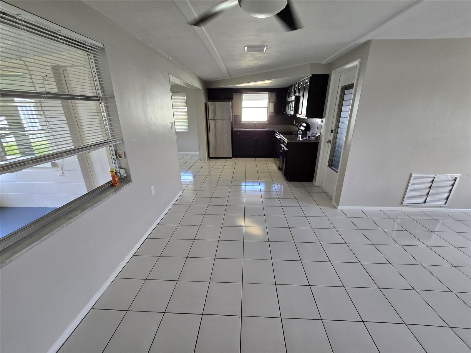 HOLIDAY LAKE ESTATES - Residential Lease
