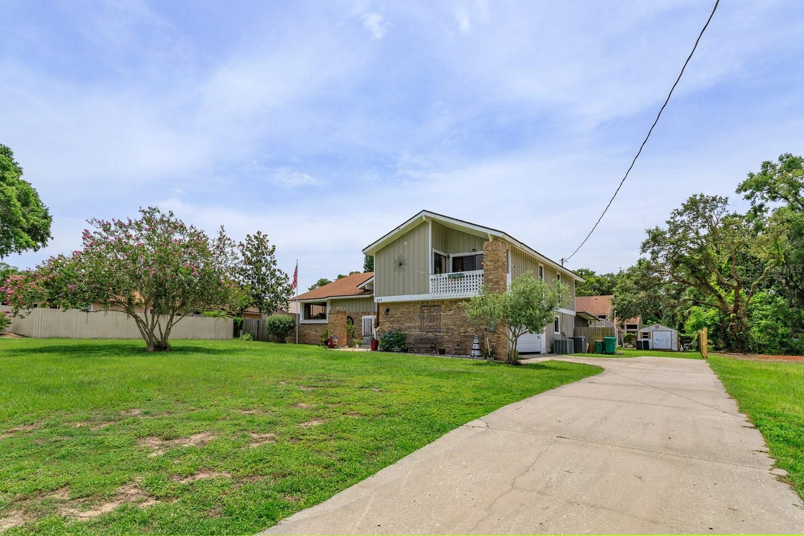 800 LAKEVIEW AVENUE