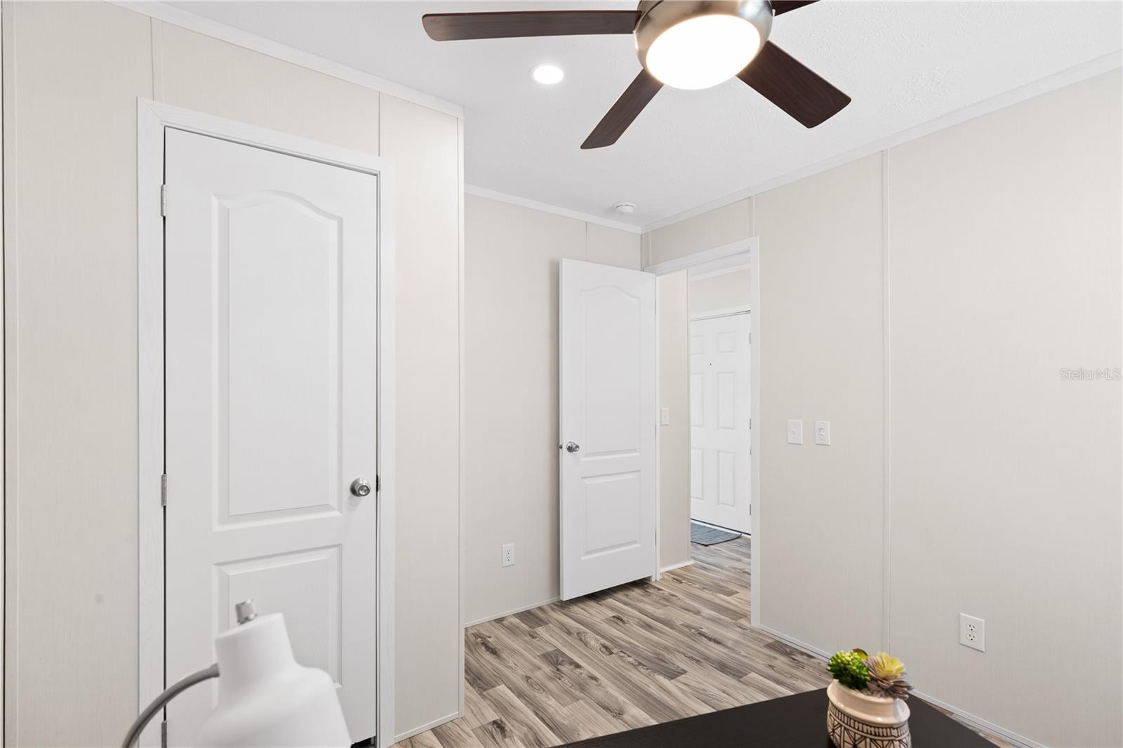 HOLIDAY MOB ESTATES 2ND ADD - Residential