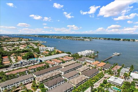 619 WINDWARD CIRCLE S BOYNTON BEACH FL 33435