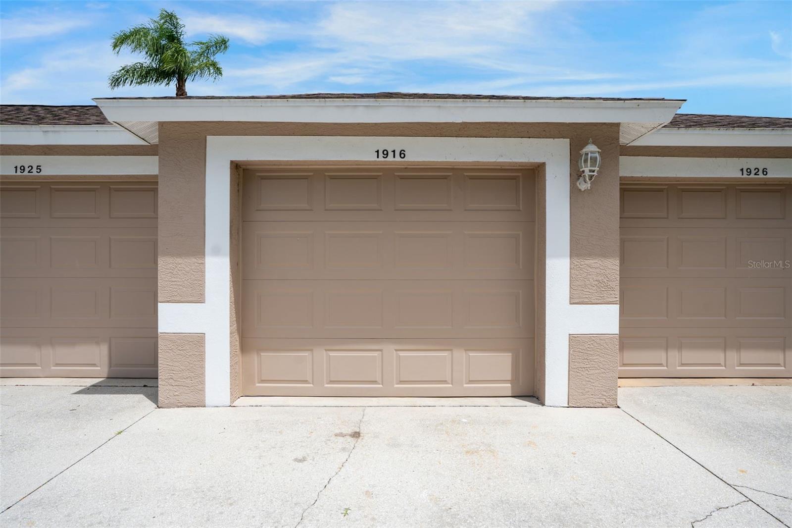 HERITAGE OAKS VERANDA 8 - Residential