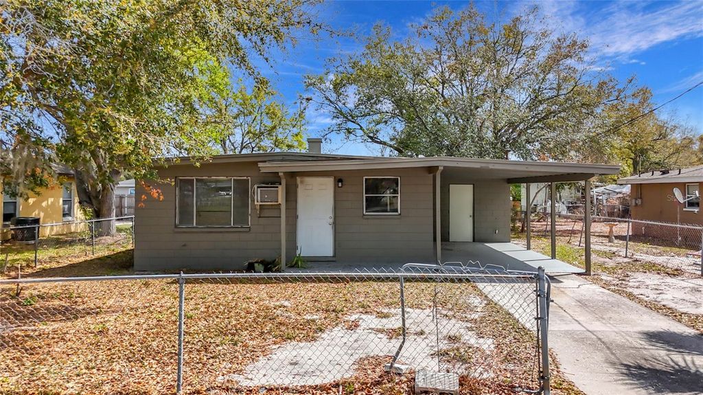 Photo of 319 Leta Street, Auburndale, FL 33823 (MLS # L4959875)