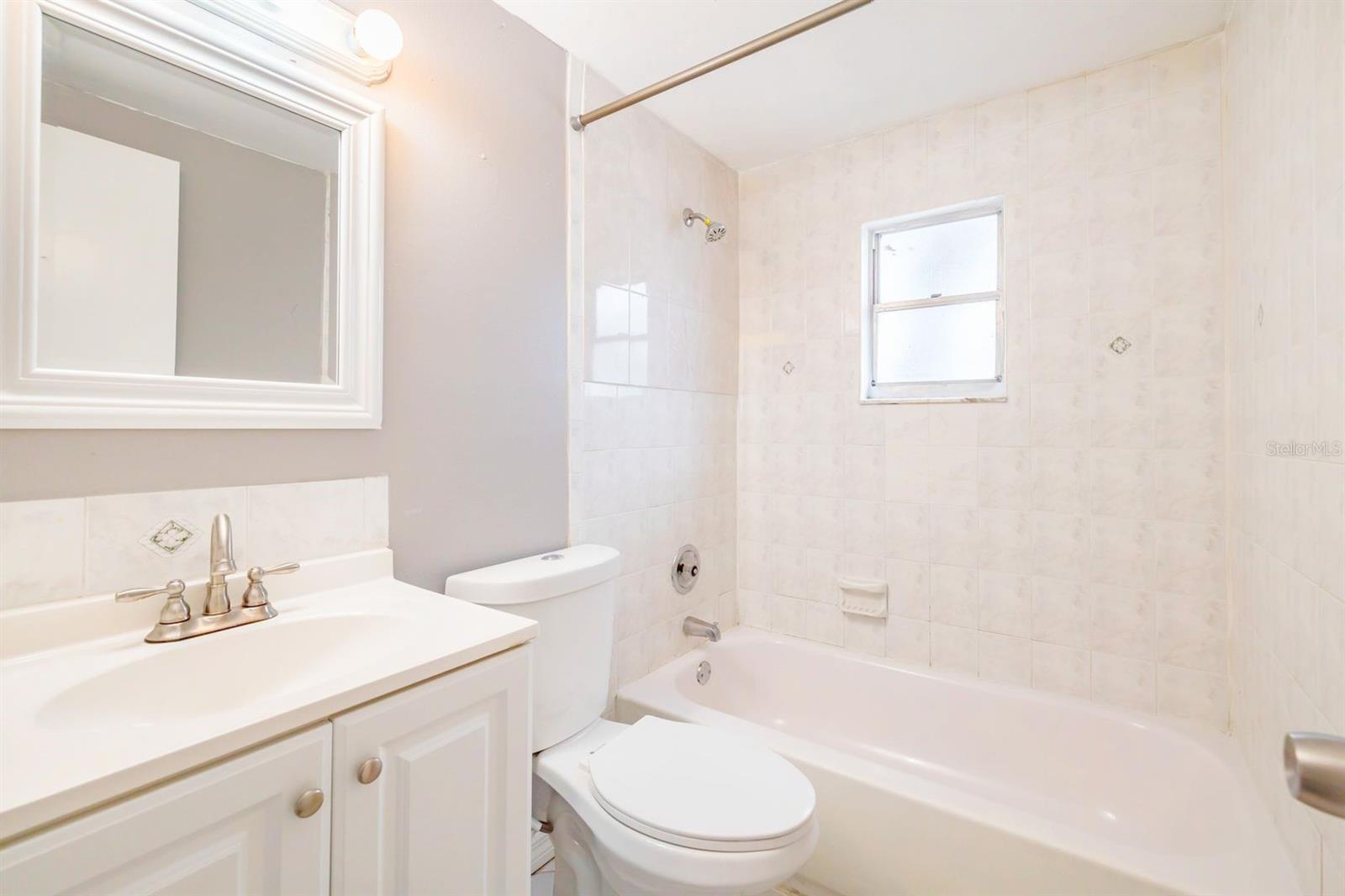 COLLINS ARMENIA PARK - Residential Lease