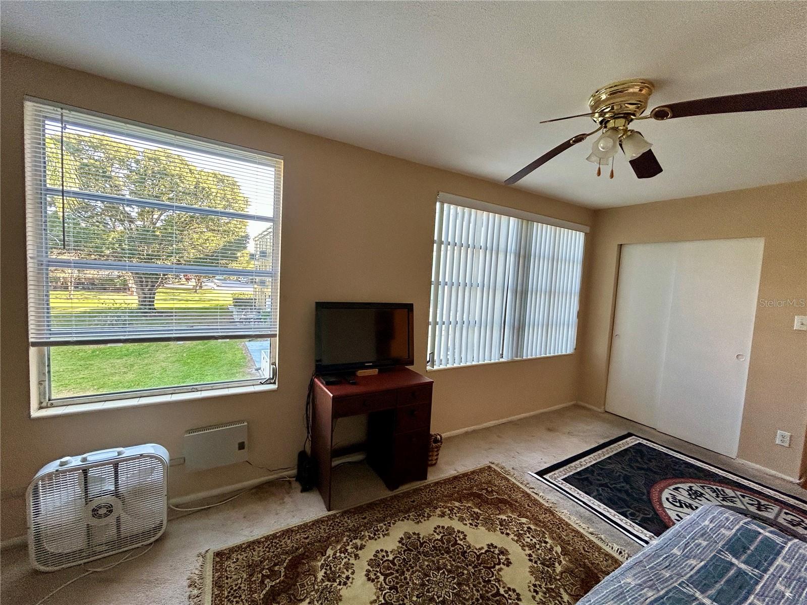 ON TOP OF THE WORLD - Residential